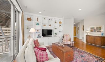 1200 N HARTFORD St 601, Arlington, VA 22201
