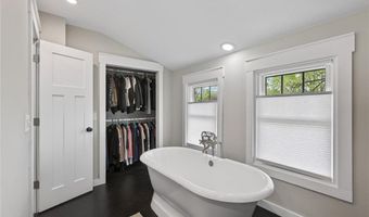 313 Rice St, Anoka, MN 55303