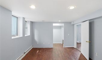29 E Shore Dr, Coventry, RI 02816