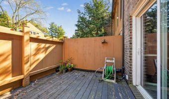 48 WINGED FOOT Dr, Reading, PA 19607