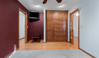 69 PENBROOK Cir, Appleton, WI 54913