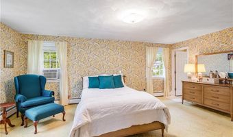 1 Edelweiss Ave, Lincoln, RI 02865