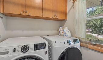 416 N 11th Street Pl, Adel, IA 50003