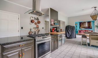 9 Longview Dr, Bow, NH 03304