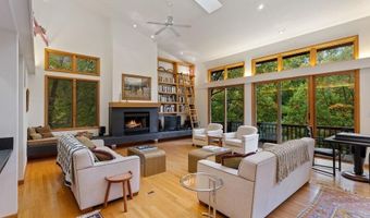 107 S Merrivale Ave, Beverly Shores, IN 46301