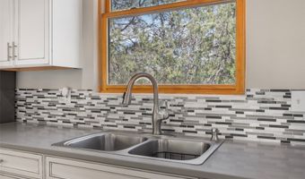 595 A CR 198, Canones, NM 87516