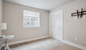 137 Wilder Ln, Ames, IA 50014