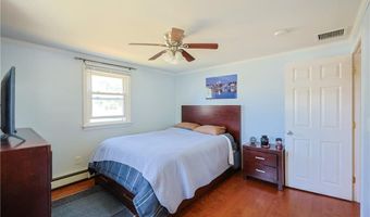 6 Scott Ln, Bristol, RI 02809