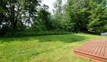 1585 Hemlock Dr, Ashtabula, OH 44004