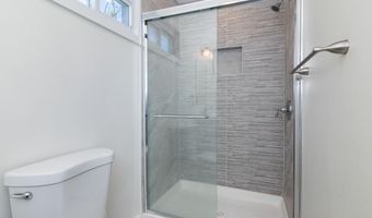 68 Elm St, Beachwood, NJ 08722
