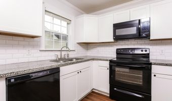3715 Highland Dr, Ayden, NC 28513