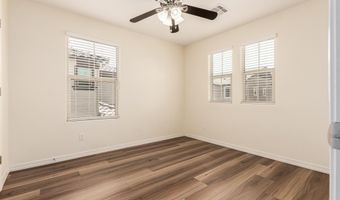 139 E BLUEJAY Dr, Chandler, AZ 85286