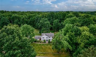 390 Willard Rd, Aurora, OH 44202