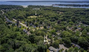 44 Washington Rd, Barrington, RI 02806