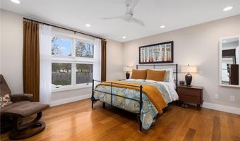 510 Boston Neck Rd, North Kingstown, RI 02852
