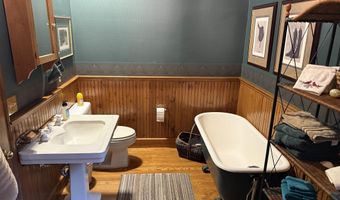 356 N Jefferson St, Berne, IN 46711
