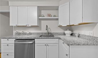 12 Terrace Dr, Bristol, RI 02809