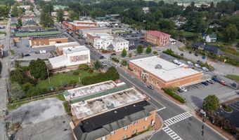 121 NW Russell Rd, Abingdon, VA 24210