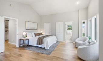 215 Piedmont Dr, Ashland, OR 97520