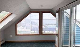 443 Shore Rd, Bourne, MA 02532