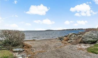 413 North Ln, Bristol, RI 02809