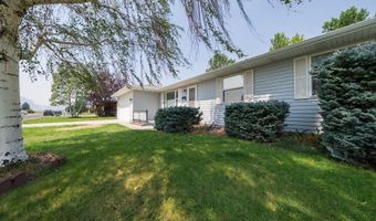 925 River View Dr, Cody, WY 82414
