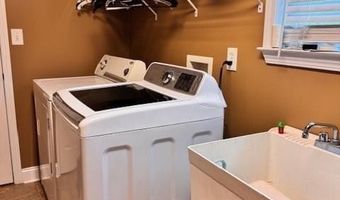 495 Hanley Rd, Hull, GA 30646