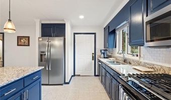 211 Hidden Creek Dr, Advance, NC 27006