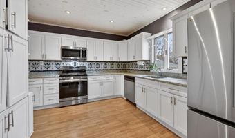 102 Willett Ave, East Providence, RI 02915