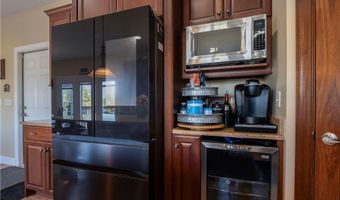 197 Saint Andrews Dr, Barboursville, WV 25504