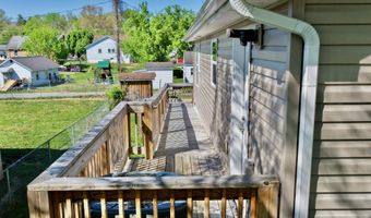 127 Calhoun St, Alderson, WV 24910