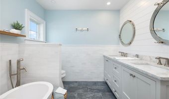 81 S Pier Rd, Narragansett, RI 02882