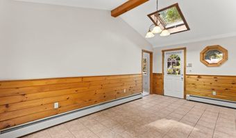 12 Oak Ter, Bellingham, MA 02019