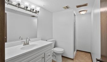 108 Hidden Meadow Rd, Apple Valley, MN 55124