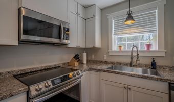 13 Benjamins Way, Bangor, ME 04401