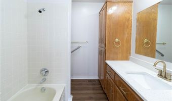 1 Sandon Ln, Bella Vista, AR 72715