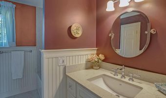 11 Clark Island Rd, Amherst, NH 03031