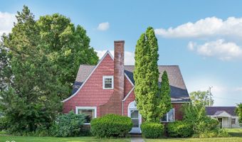 327 E 37th St, Anderson, IN 46013
