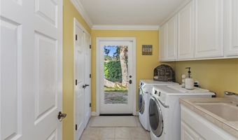 707 S Live Oak Park Rd, Fallbrook, CA 92028