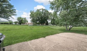 243 Dennison Dr, Ballwin, MO 63021