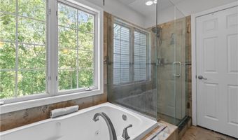 123 CASTLE ROCKS Rd, Warwick, RI 02886