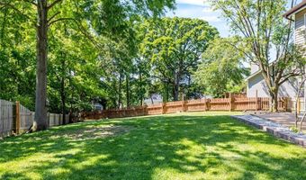 204 Oakwood Farms Ct, Ballwin, MO 63021