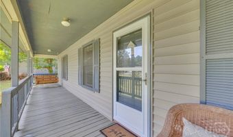 198 Bedford Dr, Hull, GA 30646