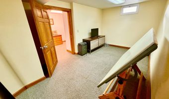 1045 Broadway, Bangor, ME 04401