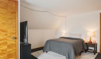 97 W 30TH St 3, Bayonne, NJ 07002