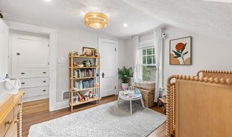 1052 Parkside Dr, Alliance, OH 44601