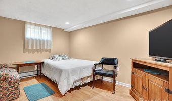 85 Avenel St, Avenel, NJ 07001