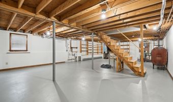 11 Concord Pl, Auburn, ME 04210