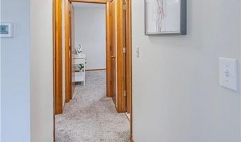 838 Jonathan Dr, Apple Valley, MN 55124