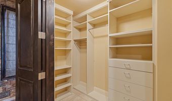 33 Promontory Ridge Dr, Las Vegas, NV 89135